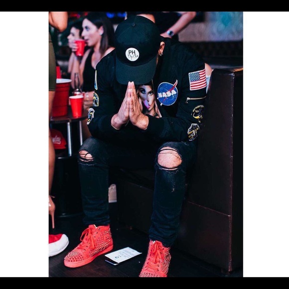Poshmark profile picture for @customised